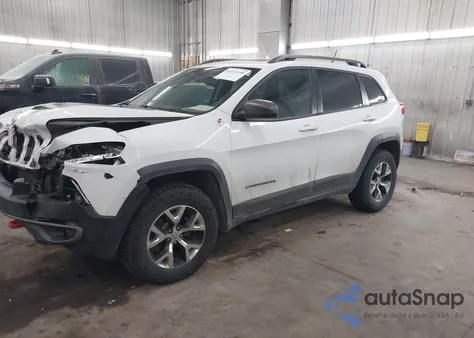 2015 Jeep Cherokee Trailhawk z USA, uszkodzony, nr VIN 1C4PJMBS1FW570175